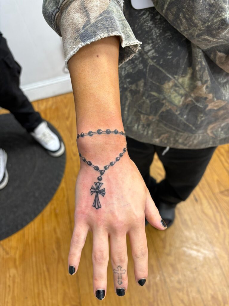 PHOTO 2025 08 24 19 23 06 3 768x1024